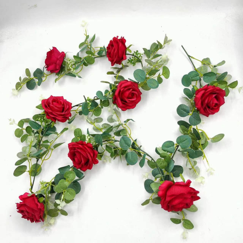 Mākslīgais eikalipta vainags plus mākslīgā zīda auduma rožu rotangpalmas zaļais rotājums rotangpalmas kāzu arkveida galda sienas fons