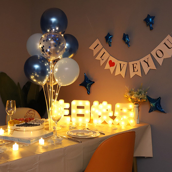 Gimtadienio Qixi atminimo dienos scenos dekoravimas Staigmenos pasiūlymas Meilužio dienos vakarienė žvakių šviesoje Romantiško stalo dekoravimas Plaukiojanti kolona