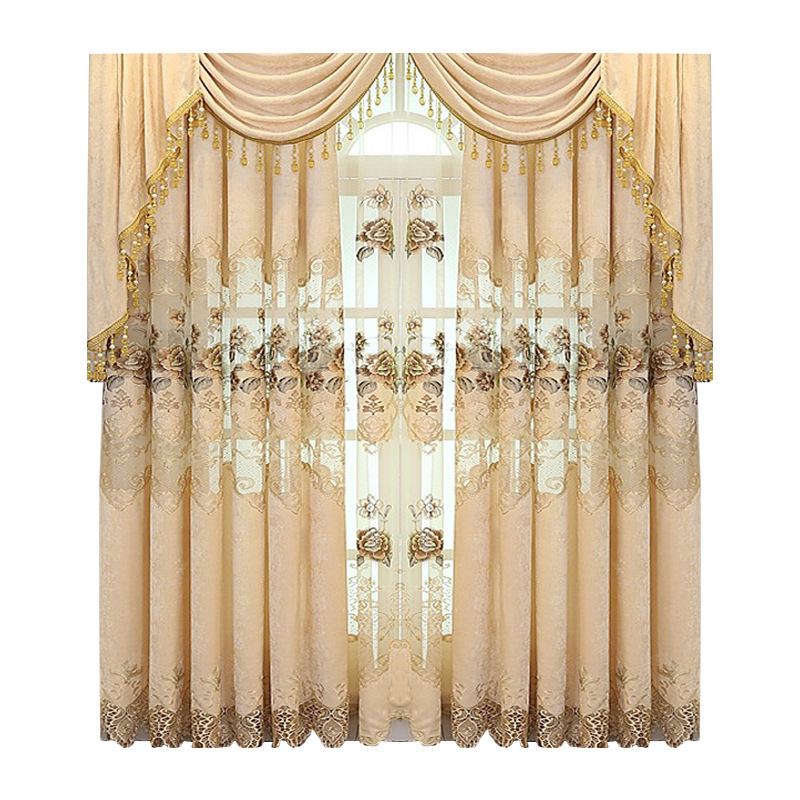 Užsienio sandėlio tiesūs plaukai, tarpvalstybiniai, baigti sandėlyje, prabangi svetainė, valgomasis, saulės skėtis, sustorinta šenilinė tuščiavidurė siuvinėta užuolaida