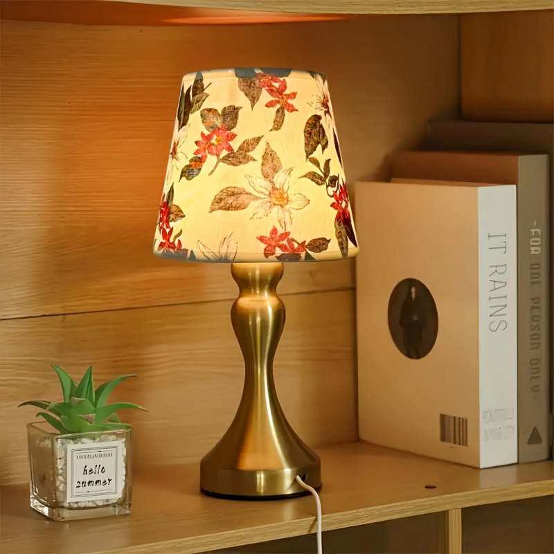 Piiriülesed plahvatused, kangast laualamp, metalljalg, USB-liides, kolmevärviline reguleeritav magamistoa ja elutoa atmosfäärivalgustusega laualamp