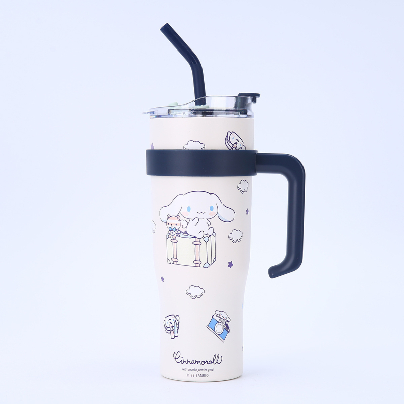Gyermek Sanrio kreatív rajzfilm nagy kapacitású kültéri hordozható autóba szerelhető szigetelt meleg és hideg fogantyús pohár hordozható