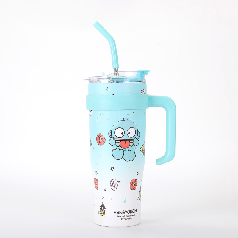 Gyermek Sanrio kreatív rajzfilm nagy kapacitású kültéri hordozható autóba szerelhető szigetelt meleg és hideg fogantyús pohár hordozható