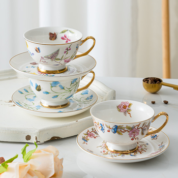 Euroopa stiilis keraamiline kohvitassi alustass koduseks pärastlõunaseks teeks kohvitass kõrge värviväärtusega kruus lõhnastatud teetassi komplekt hulgimüük