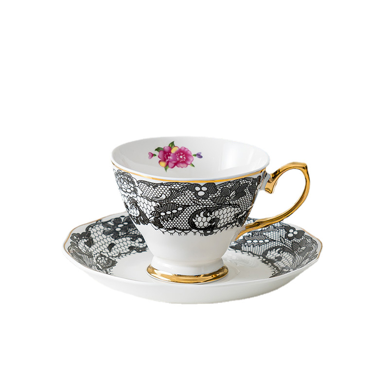 Euroopa stiilis keraamiline kohvitassi alustass koduseks pärastlõunaseks teeks kohvitass kõrge värviväärtusega kruus lõhnastatud teetassi komplekt hulgimüük