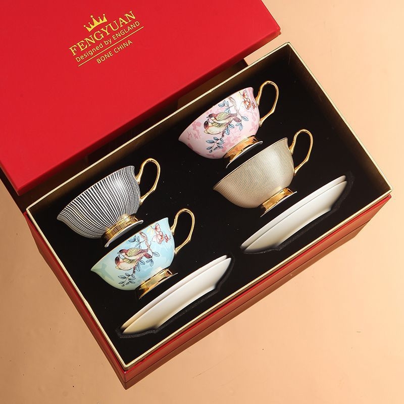Kerge luksuslik tipptasemel kohvitass Euroopa pärastlõunatee komplekt teetassi alustass peen ülikond luuportselanist tass paarile tassi kinkekarbis