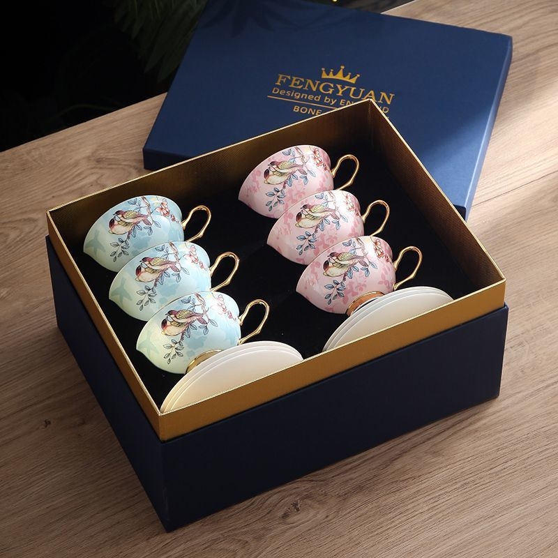 Kerge luksuslik tipptasemel kohvitass Euroopa pärastlõunatee komplekt teetassi alustass peen ülikond luuportselanist tass paarile tassi kinkekarbis