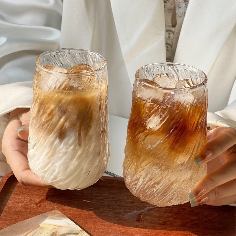 Buitinis borosilikatinis kavos puodelis su didele talpa lediniu amerikietišku latte puodeliu, permatomo žievės rašto stikliniu šalto gėrimo vandens puodeliu