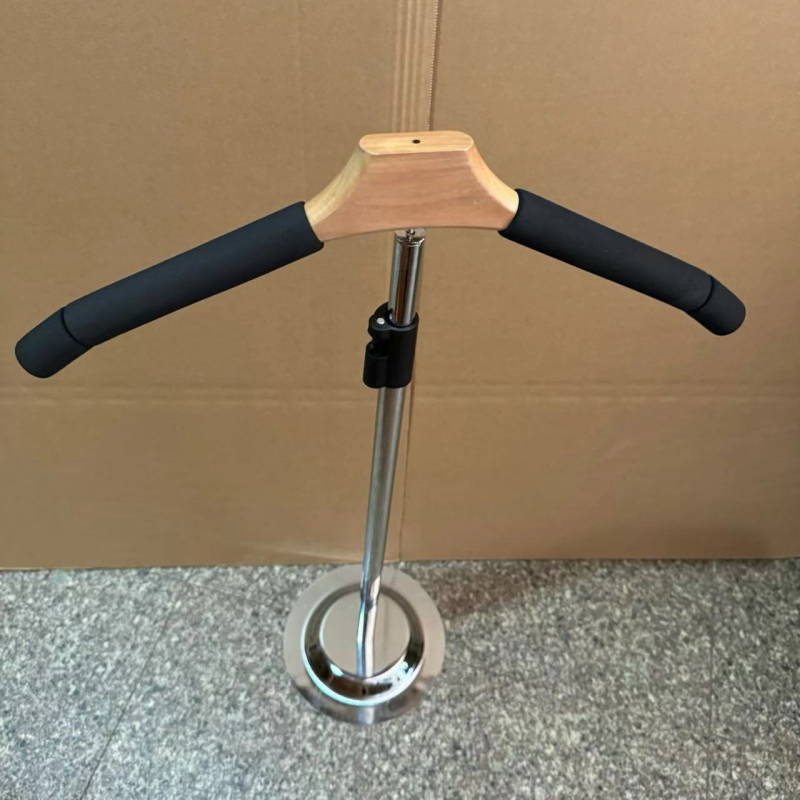 Jauns teleskopisks T-kreklu displeja plaukts mēteļu pakaramais izstādes krekls T-veida plaukts apģērbu veikals T-veida plaukts pieaugušajiem