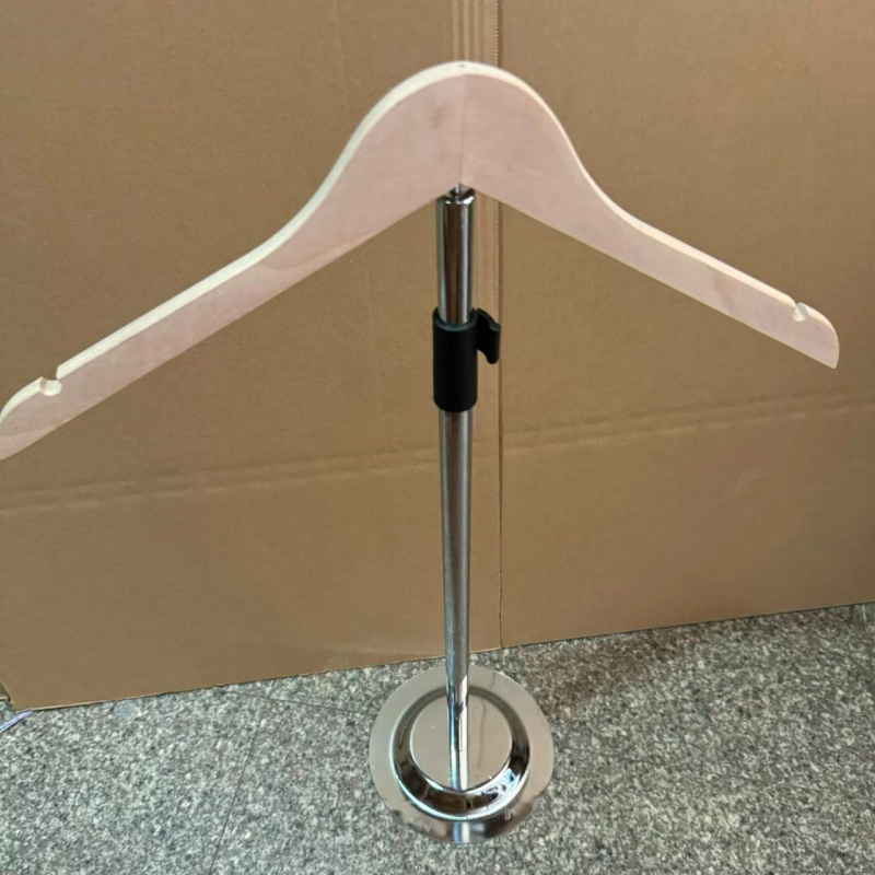 Jauns teleskopisks T-kreklu displeja plaukts mēteļu pakaramais izstādes krekls T-veida plaukts apģērbu veikals T-veida plaukts pieaugušajiem