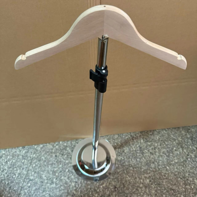 Jauns teleskopisks T-kreklu displeja plaukts mēteļu pakaramais izstādes krekls T-veida plaukts apģērbu veikals T-veida plaukts pieaugušajiem