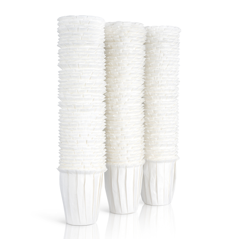 „Amazon“ gamintojai tiekia baltus vienkartinius popierinius kavos filtrus be dėmių „Keurig 2.0“ didelio puodelio korpusą.