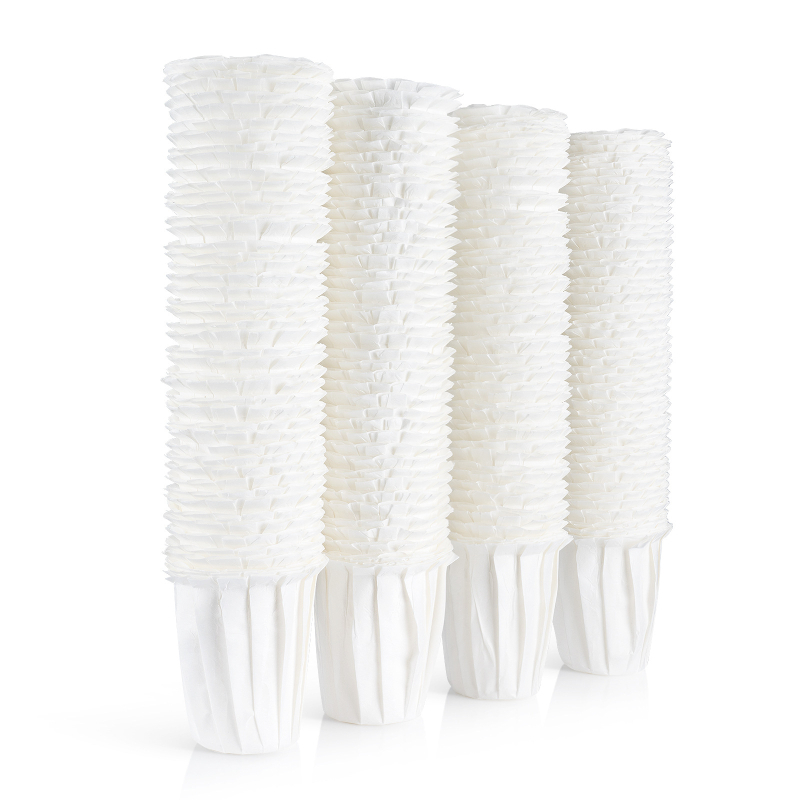 „Amazon“ gamintojai tiekia baltus vienkartinius popierinius kavos filtrus be dėmių „Keurig 2.0“ didelio puodelio korpusą.