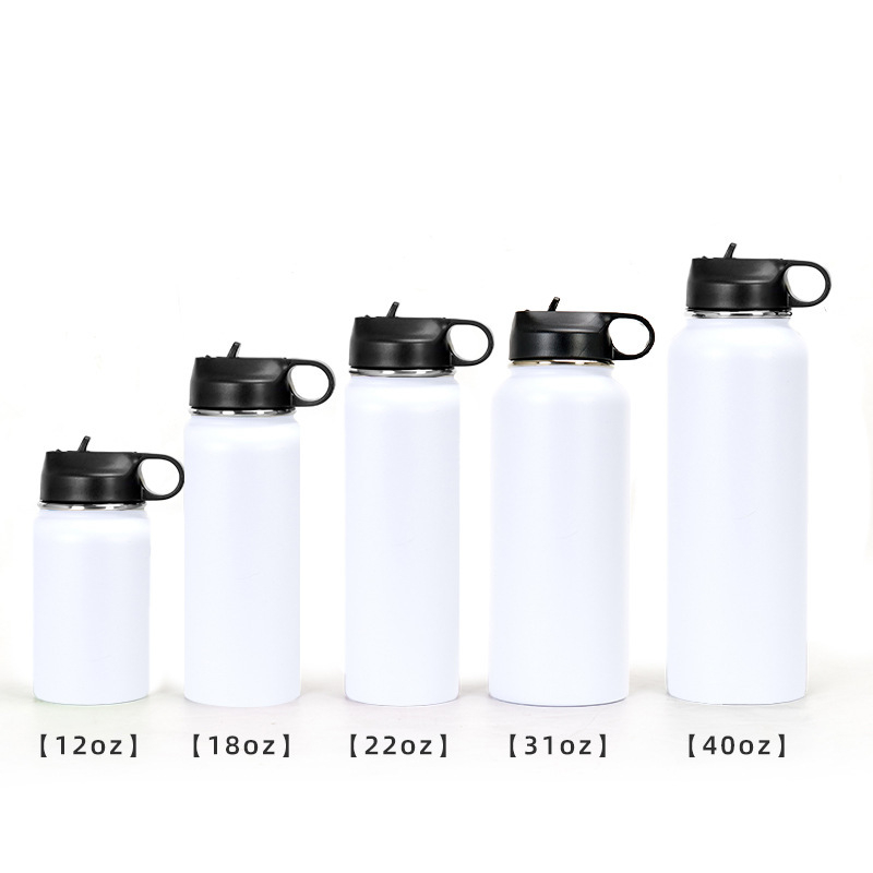 Dupla rétegű 32oz-os műanyag spray-es vízforraló rozsdamentes acél sport vízforraló kültéri nagy kapacitású vákuumtermosz határokon átnyúló külkereskedelemhez