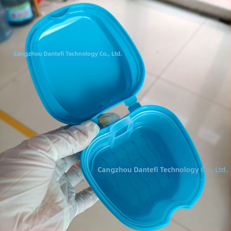 Zobu protēžu ievietošanas kaste Pilna zobu protēžu kaste Zobu protēžu kaste Pilna zobu protēžu kaste Zobu protēžu kaste Zobu protēžu kaste ar tīkliņu Zobu protēžu kaste Ābolu zobu protēžu kaste 53