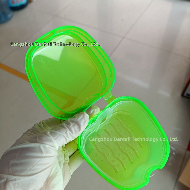 Zobu protēžu ievietošanas kaste Pilna zobu protēžu kaste Zobu protēžu kaste Pilna zobu protēžu kaste Zobu protēžu kaste Zobu protēžu kaste ar tīkliņu Zobu protēžu kaste Ābolu zobu protēžu kaste 53