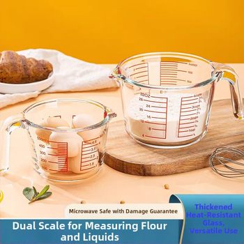 Magas hőmérsékletnek ellenálló üveg mérőpohár skálával Magas hőmérsékletnek ellenálló mikrohullámú sütőben használható sütőpohár Tojásverő pohár mérőpohárral