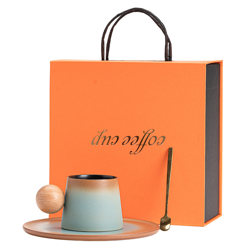 Csésze kerámia latte kávéscsészével és csészealjjal, kreatív délutáni teás bögre, kis, finom háztartási tejes reggelizőpohár