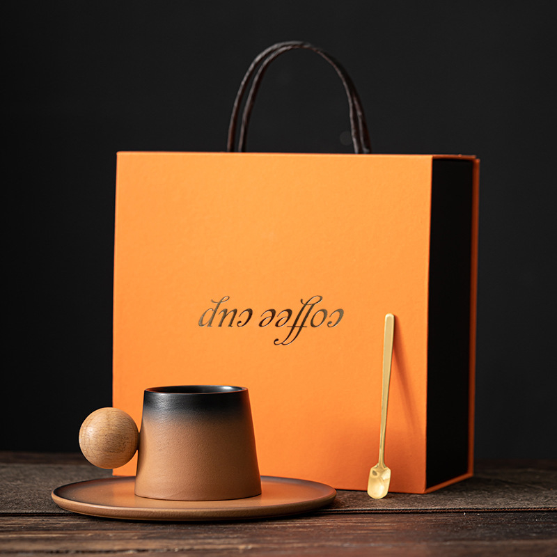 Csésze kerámia latte kávéscsészével és csészealjjal, kreatív délutáni teás bögre, kis, finom háztartási tejes reggelizőpohár