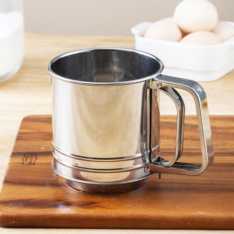 Miltų sietas, rankinis, nerūdijančio plieno, pusiau automatinis, rankų darbo miltų sietas, rankomis presuotas virtuvinis miltų sietas, pyrago pavyzdžių kepimo įrankis