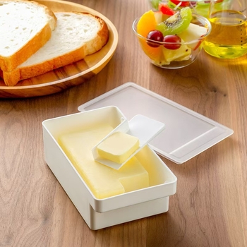 Japāņu stila importēta sviesta aizzīmogota uzglabāšanas kaste Sviesta svaiguma saglabāšanai paredzēta griešanas kaste Daudzfunkcionāla ledusskapja svaiguma saglabāšanai paredzēta kaste ar vāku