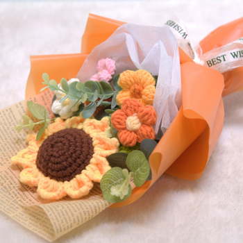 „Hangtu“ megztas saulėgrąžų vilnos austas gatavas gaminys, nemirtinga muilo gėlė, merginos sužadėtuvių gimtadienio dovana