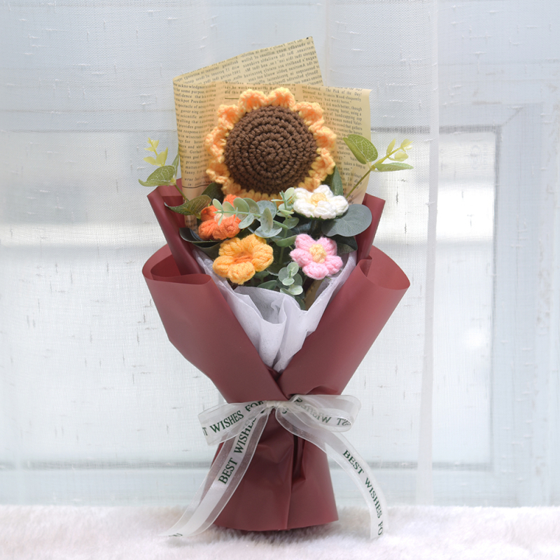 „Hangtu“ megztas saulėgrąžų vilnos austas gatavas gaminys, nemirtinga muilo gėlė, merginos sužadėtuvių gimtadienio dovana