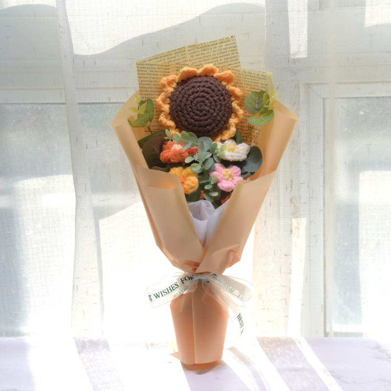 „Hangtu“ megztas saulėgrąžų vilnos austas gatavas gaminys, nemirtinga muilo gėlė, merginos sužadėtuvių gimtadienio dovana