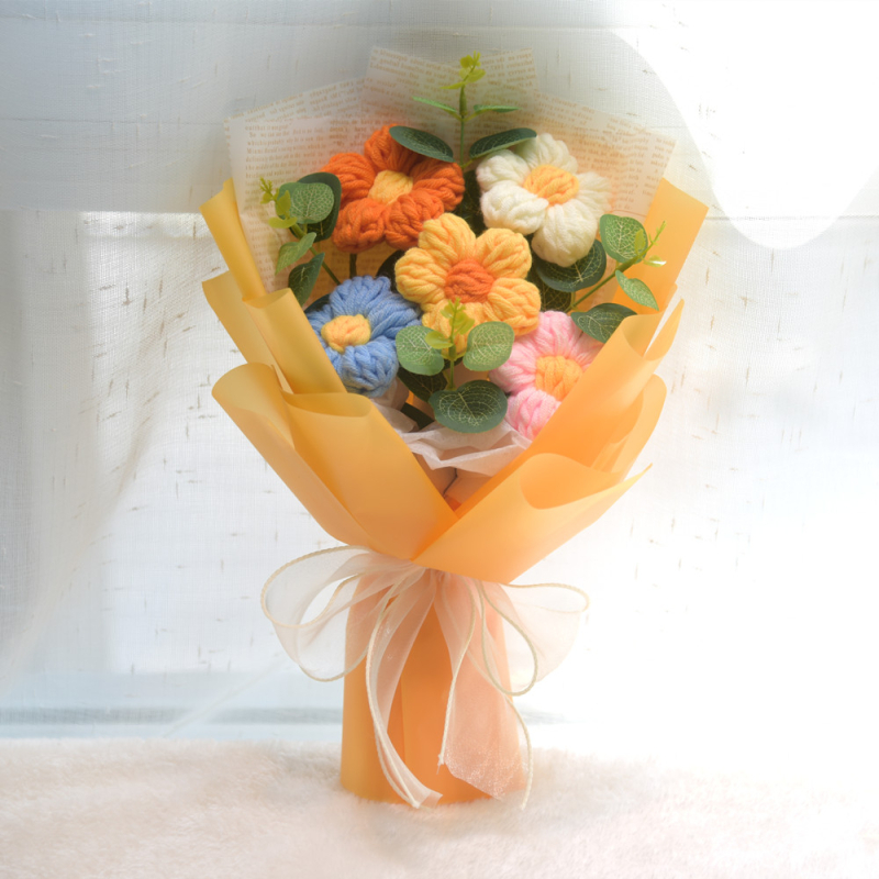 „Hangtu“ megztas saulėgrąžų vilnos austas gatavas gaminys, nemirtinga muilo gėlė, merginos sužadėtuvių gimtadienio dovana