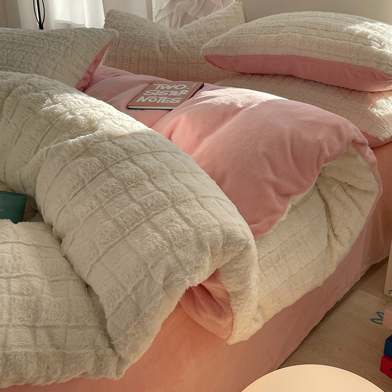 Žieminis sutirštintas triušio pliušinis keturių dalių komplektas, prieinamas prabangus koralų pieno spalvos aksominis patalynės užvalkalas, flanelinė vilnonė antklodė, paklodės, viengulės paklodės