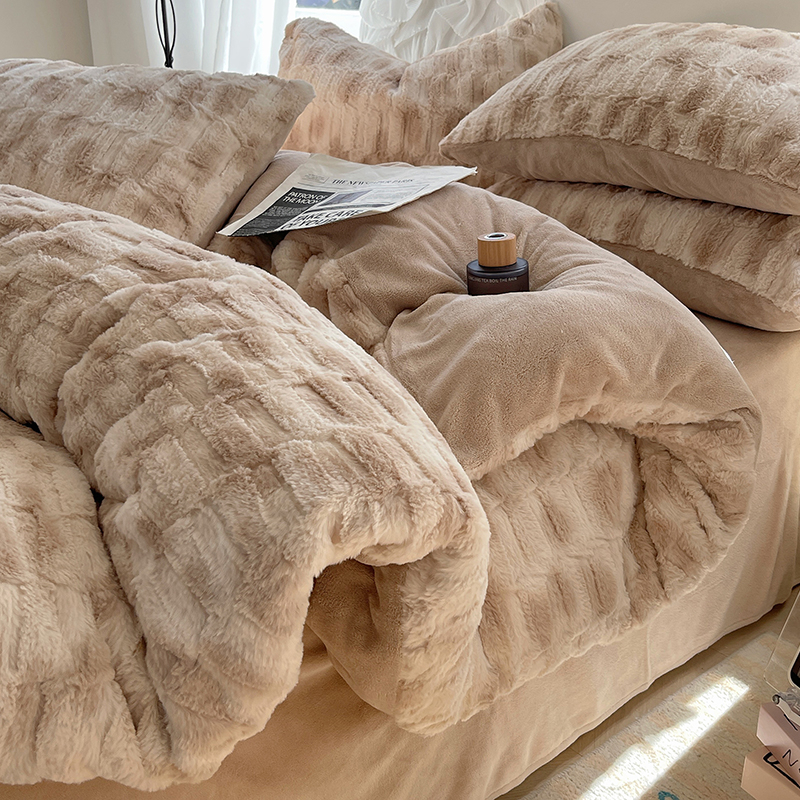 Žieminis sutirštintas triušio pliušinis keturių dalių komplektas, prieinamas prabangus koralų pieno spalvos aksominis patalynės užvalkalas, flanelinė vilnonė antklodė, paklodės, viengulės paklodės