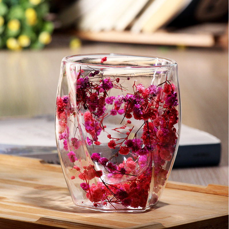 Трансгранична продажба на едро на високо боросиликатна чаша, прозрачна чаша за мляко, сок, кафе, спирална чаша, стъклена чаша с истинско цвете, двуслойна чаша