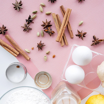 Gamintojo tiekiamas iškirptas tinklelio silikoninis kilimėlis duonos kepimui, nelimpantis stiklo pluošto iškirptas kepimo skardos kilimėlis, kvėpuojantis silikoninis kepimo kilimėlis