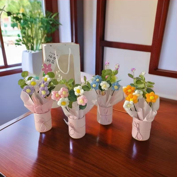 Valentino dienos puokštės, suvenyrai, rudens vidurio šventės dovanos, vilnoniai megzti gaminiai, mokytojo dienos dovanos, rožės