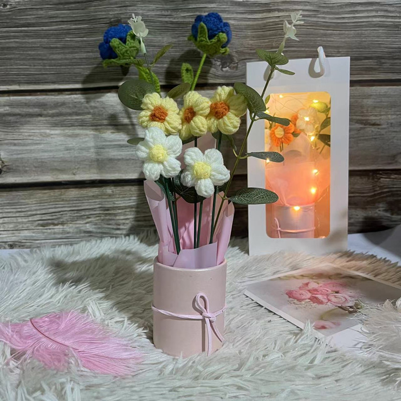 Valentino dienos puokštės, suvenyrai, rudens vidurio šventės dovanos, vilnoniai megzti gaminiai, mokytojo dienos dovanos, rožės