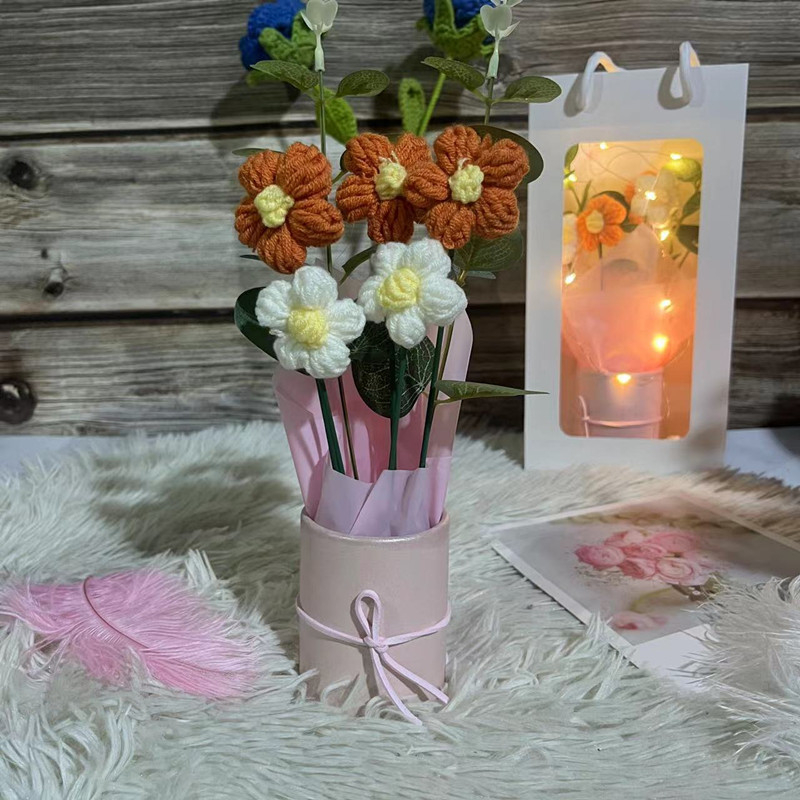 Valentino dienos puokštės, suvenyrai, rudens vidurio šventės dovanos, vilnoniai megzti gaminiai, mokytojo dienos dovanos, rožės