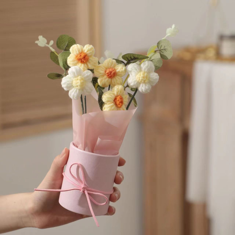 Valentino dienos puokštės, suvenyrai, rudens vidurio šventės dovanos, vilnoniai megzti gaminiai, mokytojo dienos dovanos, rožės