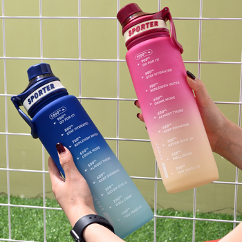 Sportinis vandens butelis 1000 ml didelės talpos tiesioginio gėrimo puodelis lauko krepšys sportinis vandens puodelis matinio gradiento spalvos vandens butelis