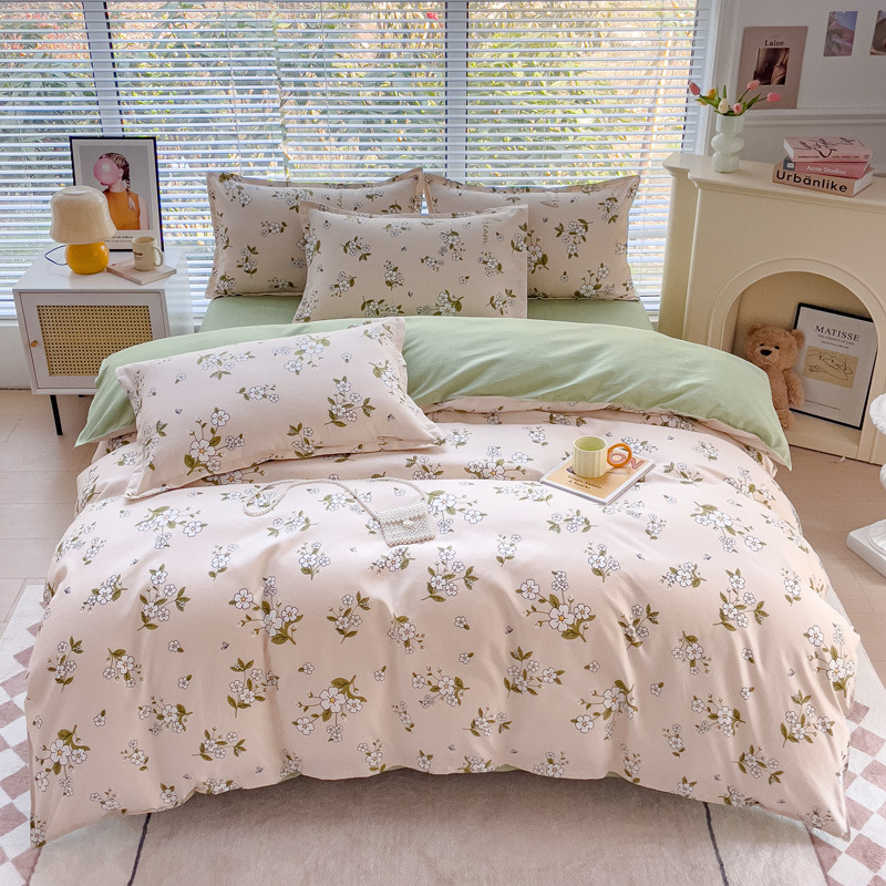 Egyszerű őszi és téli vastagított csiszolású négyrészes szett kollégiumi friss pamut ágyneműhuzat háromrészes szett bőrbarát pamut meztelen alváshoz