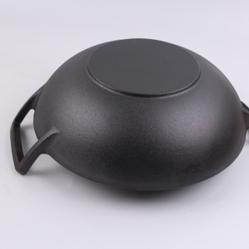 Tehase hulgimüük katmata suur wok-pann paksendatud köögimööbli mittenakkuva panniga topeltkõrvaga pann vanaaegne malmist wok-majapidamises kasutatav rauast pann