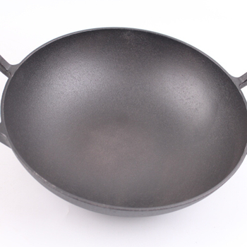 Tehase hulgimüük katmata suur wok-pann paksendatud köögimööbli mittenakkuva panniga topeltkõrvaga pann vanaaegne malmist wok-majapidamises kasutatav rauast pann
