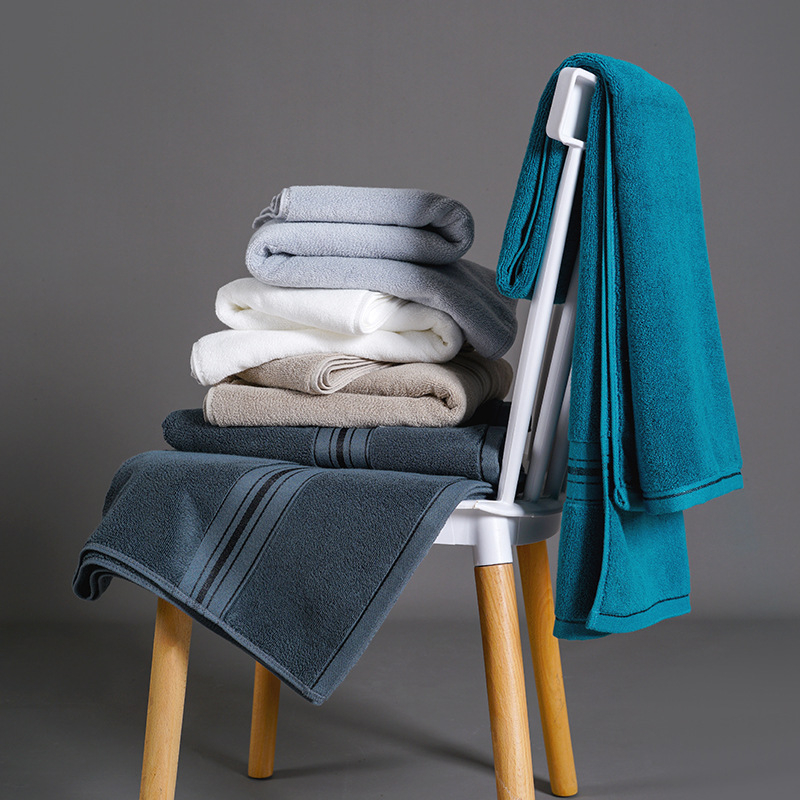 Šukuotos medvilnės rankšluostis vonios kambariui 70 * 150 cm 500 g ryškaus šilko kalimas minkštas sugeriamumas skersinis karštai siuvinėtas logotipas