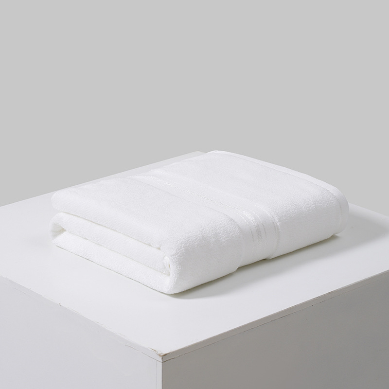 Šukuotos medvilnės rankšluostis vonios kambariui 70 * 150 cm 500 g ryškaus šilko kalimas minkštas sugeriamumas skersinis karštai siuvinėtas logotipas