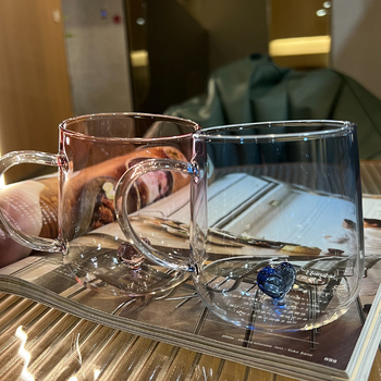 Tiesioginis gamyklinis trimatis širdies formos stiklo gradientinis vieno sluoksnio stiklas su pora puodelių sulčių pieno puodeliu