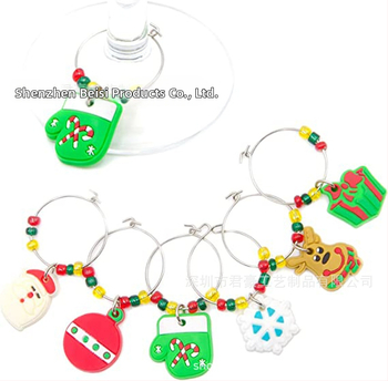 Gamintojo paruoštas kalėdinis vyno taurės žiedas su PVC minkštais klijais, vyno taurės žiedų rinkinys, kalėdinis vyno taurės identifikatorius, vakarėlio dekoravimas