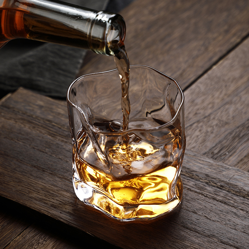 Pahar de bere whisky transparent colorat în formă specială, pahar de uz casnic în formă specială, pahar de băut cu aspect deosebit