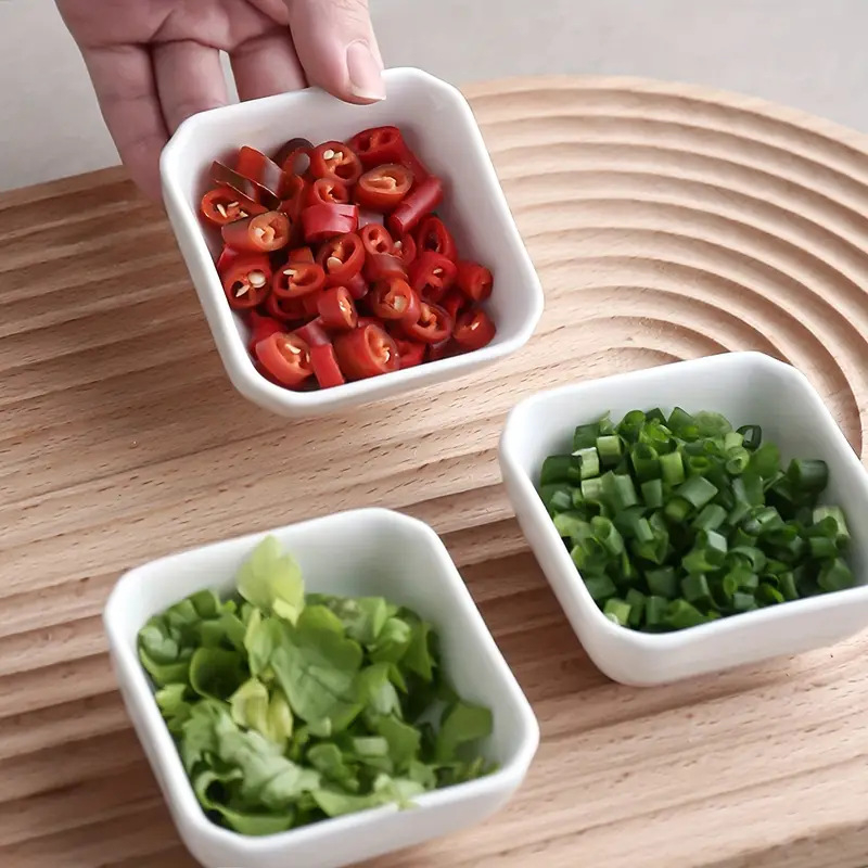 Keraminis indas, sojų padažo indas, padažo indas, prieskonių indas, kvadratinis prieskonių indas, buitinis virtuvės 3 colių užkandžių indas, baltas indas