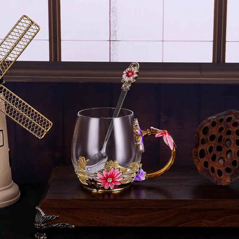 Gyári közvetlen értékesítés rózsaszín krizantém nagy hasú csésze hidegen vágott csésze cinkötvözetből, magas hőmérsékletnek ellenálló virágcsésze zománcozott üvegből