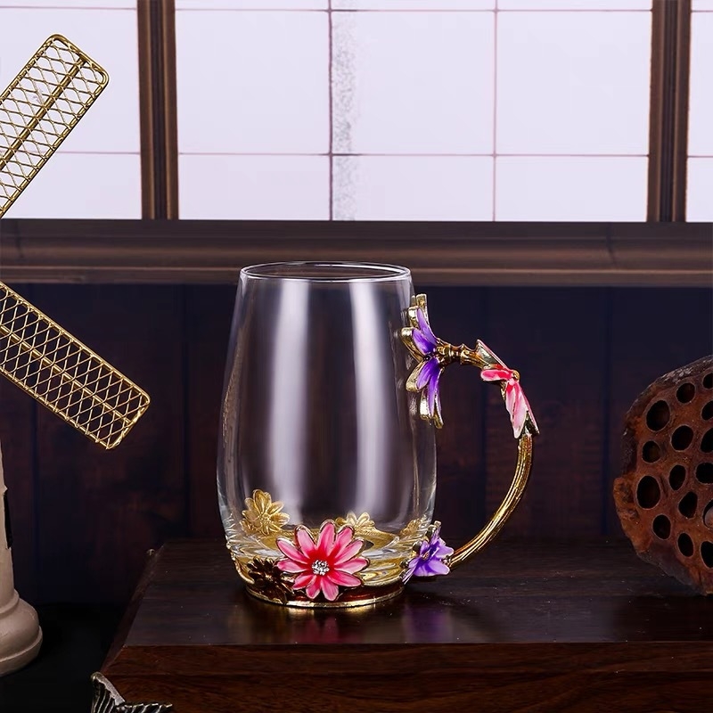Gyári közvetlen értékesítés rózsaszín krizantém nagy hasú csésze hidegen vágott csésze cinkötvözetből, magas hőmérsékletnek ellenálló virágcsésze zománcozott üvegből