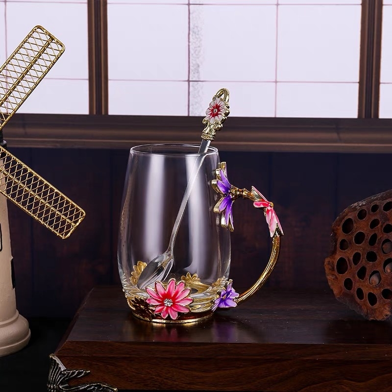 Gyári közvetlen értékesítés rózsaszín krizantém nagy hasú csésze hidegen vágott csésze cinkötvözetből, magas hőmérsékletnek ellenálló virágcsésze zománcozott üvegből