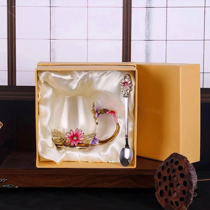 Gyári közvetlen értékesítés rózsaszín krizantém nagy hasú csésze hidegen vágott csésze cinkötvözetből, magas hőmérsékletnek ellenálló virágcsésze zománcozott üvegből